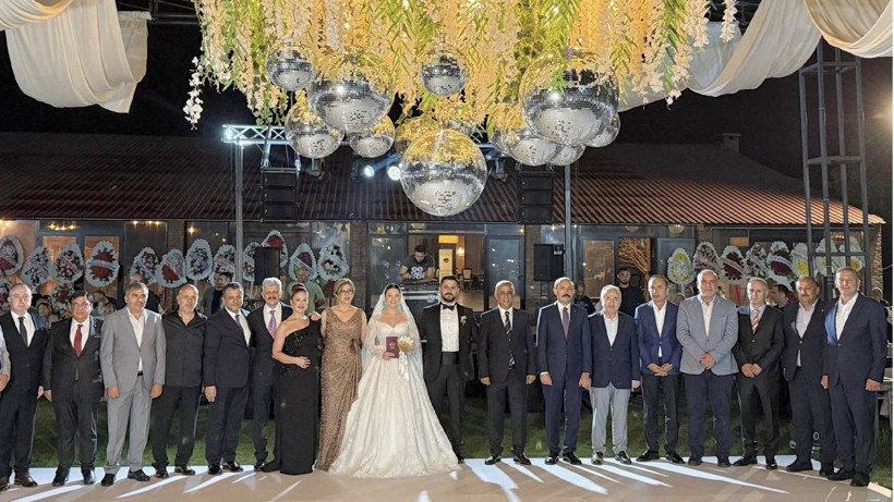 İl Tarım Müdürü Sağlam'ın oğlu evlendi! Başsavcı Mehmet Sabri Kılıç şahitlik etti - Resim: 5