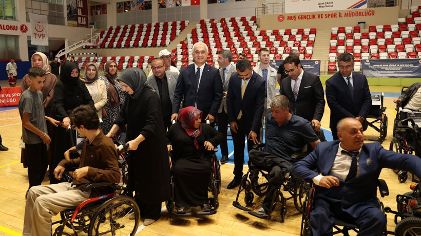 Tekerlekli sandalye dağıtım töreni düzenlendi! Vali Çakır ve Başsavcı Kantar da katıldı - Resim: 1