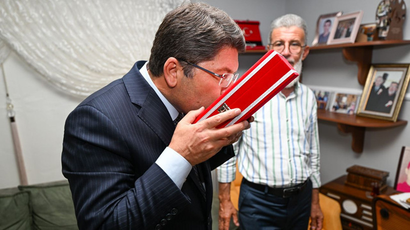 Bakan Tunç şehit ailesi ile bir araya geldi - Resim: 3