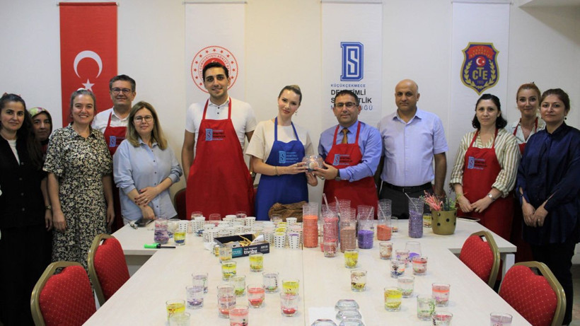 Suça sürüklenen çocuklara Otilia sürprizi! Sosyal gelişimlerine sanatla dokundu - Resim: 9