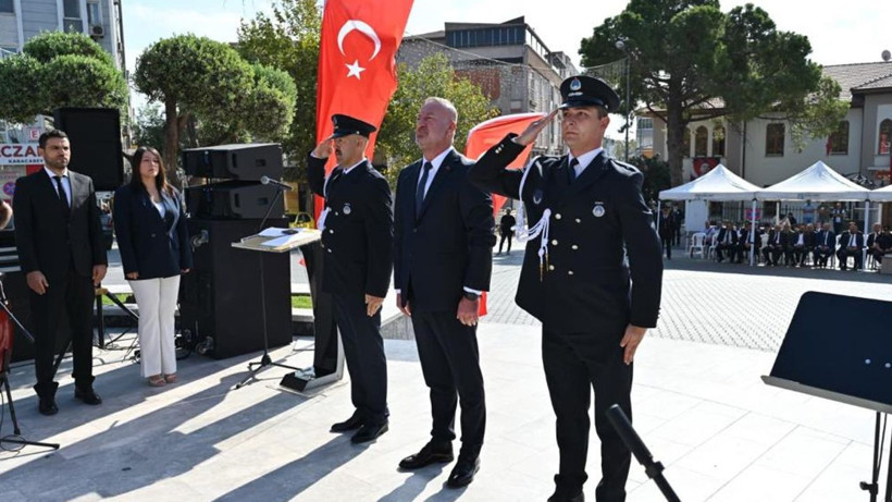 Bursa Karacabey'in kurtuluşunun 103'üncü yılı! Başsavcı Kılınç da geçit törenini izledi - Resim: 2