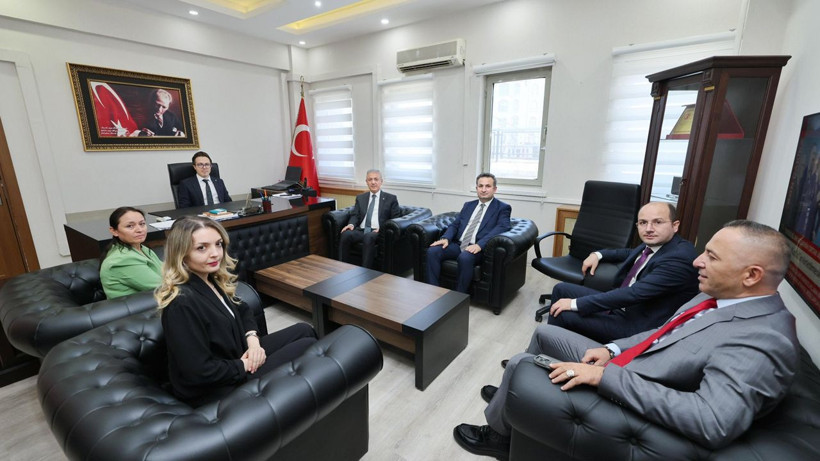 Validen Adalet Sarayı'na ziyaret - Resim: 3