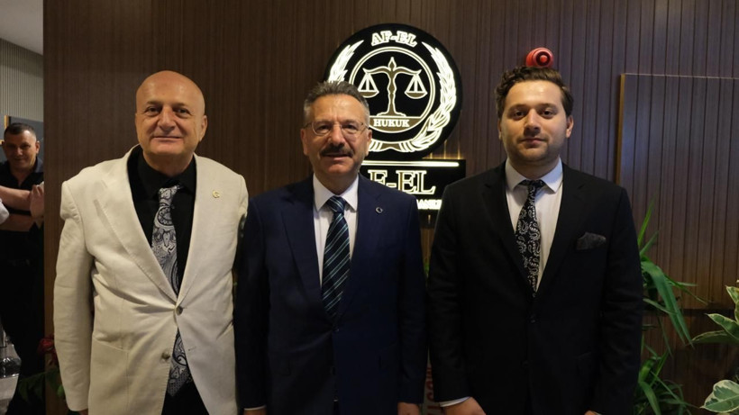 Avukat Fatih Öztürk’ün büro açılışına yoğun katılım! Dostlar bir araya geldi - Resim: 7