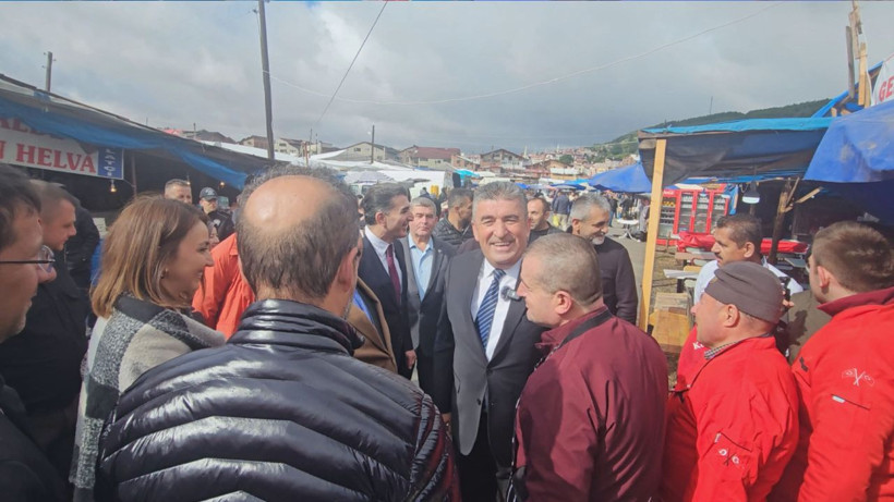 Gerede 'Geleneksel Hayvan ve Emtia Panayırı' başladı! Başsavcı Er, alıç kolyesini boynuna taktı - Resim: 2