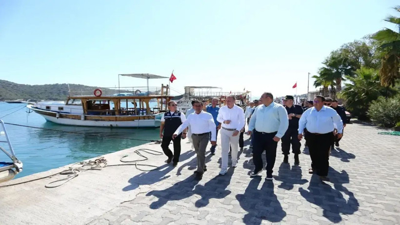 Muğla'da balık popülasyonuna destek! Başsavcı ve Komisyon Başkanı bizzat doğaya saldı - Resim: 2