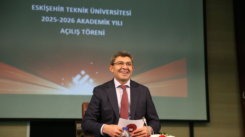 Eskişehir'de yeni akademik yıl heyecanı! İlk dersi HSK İkinci Daire Başkanı ve Başkanvekili Fuzuli Aydoğdu verdi - Resim: 3