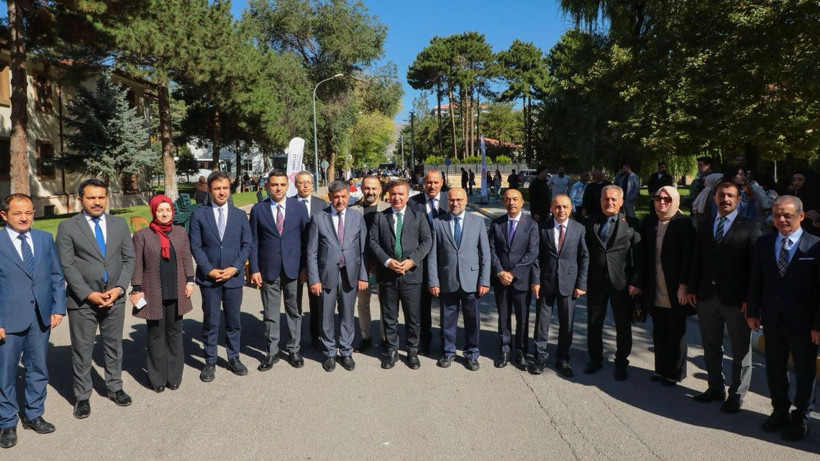 Erzincan'da öğrencilere "hoş geldiniz" kahvaltısı! Vali Aydoğdu ve Başsavcı Değerli de katıldı - Resim: 1