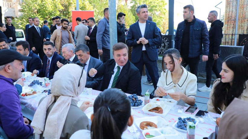 Erzincan'da öğrencilere "hoş geldiniz" kahvaltısı! Vali Aydoğdu ve Başsavcı Değerli de katıldı - Resim: 4