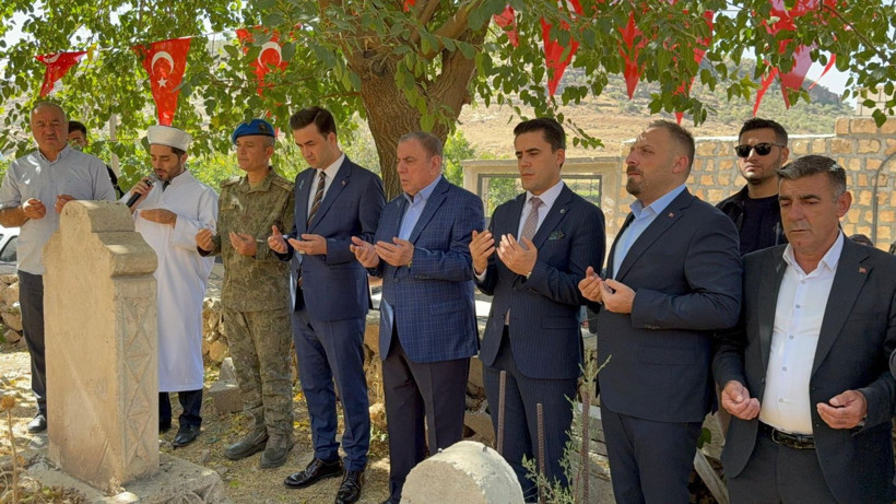 Midyat'ta 26 şehit unutulmadı! İlçe protokolü ve vatandaşlar dualarla andı - Resim: 1