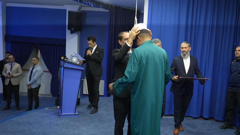 Cezaevinde Kur'an-ı ezberleyip 9 ayda hafız oldu! Vali Çelik ile Başsavcı Süren de törene katıldı - Resim: 6