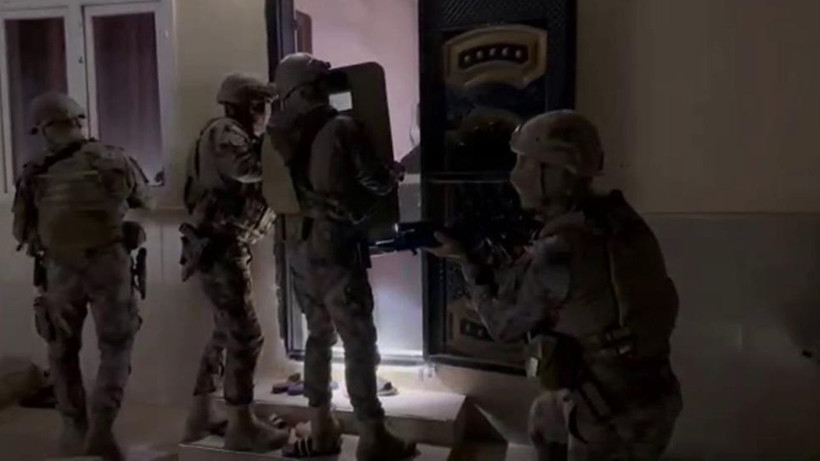 Göçmen kaçakçılığına göz açtırılmıyor! Çok sayıda kişi gözaltına alındı - Resim: 1