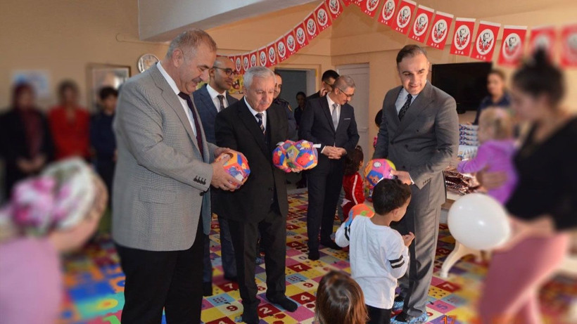 Gebze Başsavcısı Metin Uslu’dan cezaevi kreşi ve anaokuluna ziyaret! Çocukların yüzünü güldürdü - Resim: 4