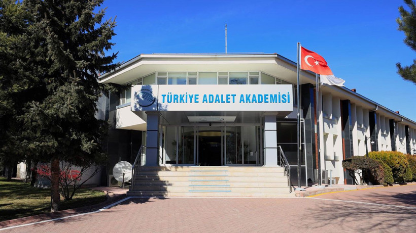 Bakan Tunç hakim-savcı yardımcılarıyla bir araya geldi! - Resim: 6