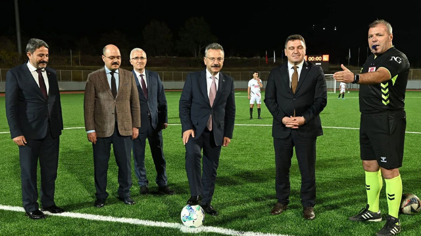 Eskişehir Adliyesi, Cumhuriyet Bayramı dolayısıyla yeşil sahada buluştu! - Resim: 3