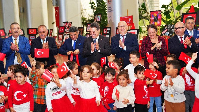 İzmir Cumhuriyet Başsavcılığı'ndan özel sergi! Cumhuriyet coşkusu minik ellerle renklendi - Resim: 2