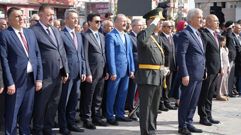 Tüm yurtta 29 Ekim coşkusu! Cumhuriyetin 102. yılı böyle kutlandı - Resim: 1