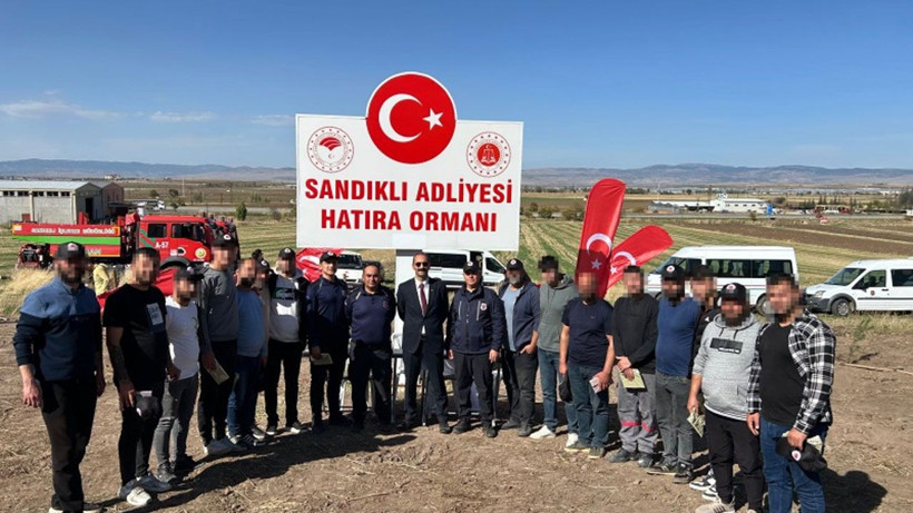 Sandıklı Adliyesi’nden örnek proje: Bir Kitap, Bir Fidan - Resim: 3