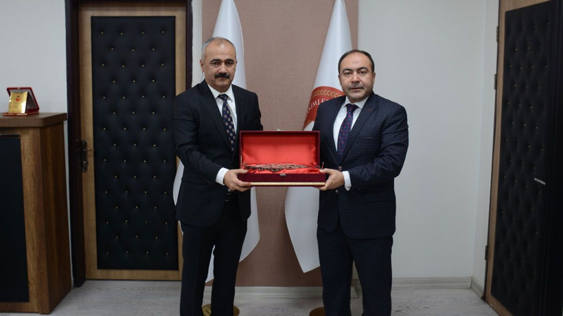 Tarsus Adliyesi ziyaretinde büyük vefa! HSK Üyesi Ateş'i böyle karşıladı - Resim: 4