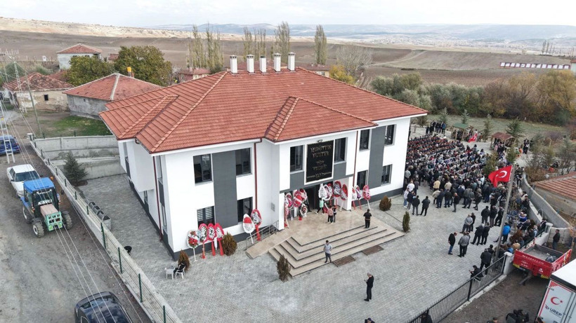 HSK üyeleri ve yargı mensuplarından köy konağı açılışına çıkarma! Seyfi Han’dan açılış konuşması - Resim: 5