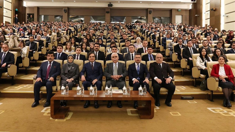 AYM Başkanı Özkaya, hakim ve savcı yardımcıları ile buluştu! - Resim: 1