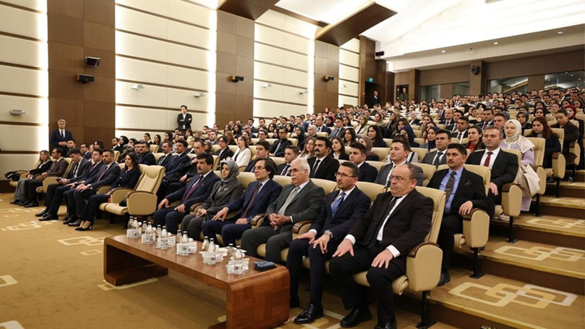 AYM Başkanı Özkaya, hakim ve savcı yardımcıları ile buluştu! - Resim: 2