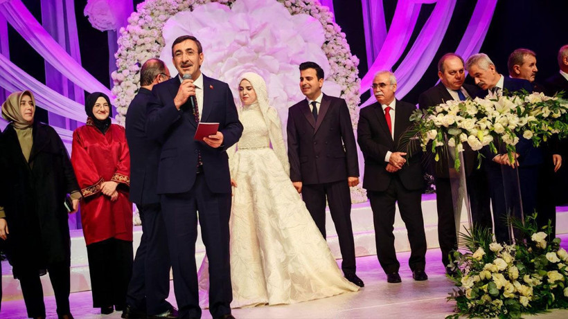 Yargı ve siyaset camiasını buluşturan nikah! Başsavcı Özdemir dünyaevine girdi - Resim: 2