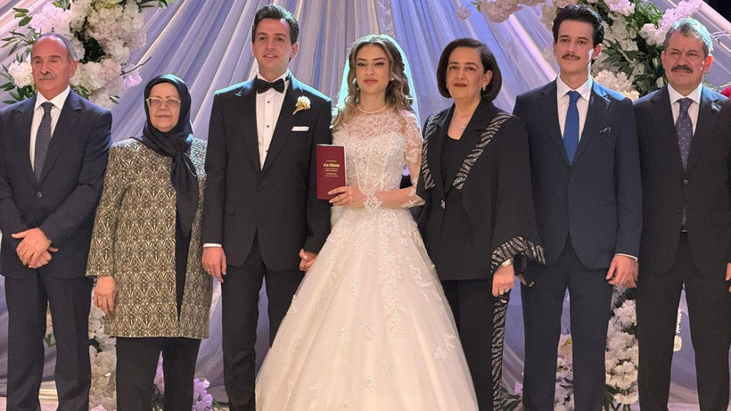 Yargı ve mülkiye camiasını buluşturan düğün! Başsavcı Yeldan'ın mutlu günü - Resim: 3