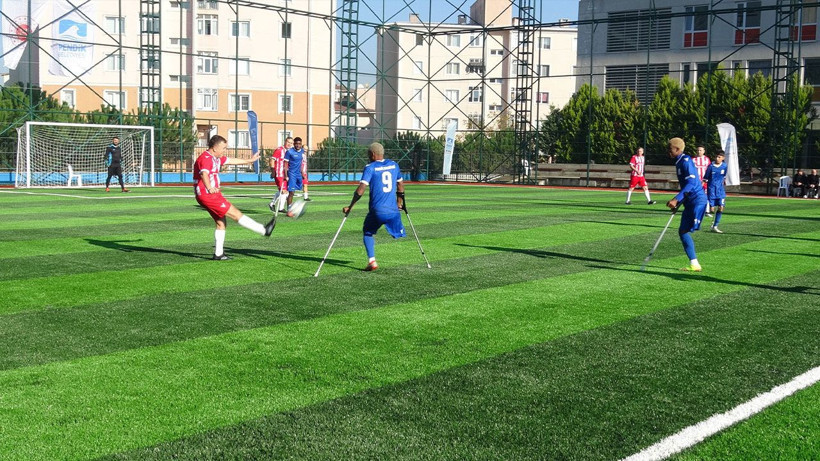 Hakim ve savcılar, ampute futbolcularla sahaya çıktı! Başsavcı Dönmez de katıldı - Resim: 2