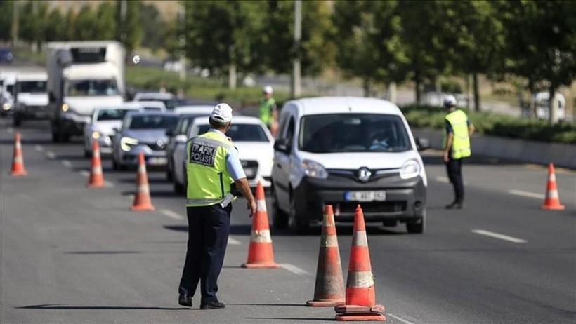 YENİ TRAFİK CEZALARI NE ZAMAN YÜRÜRLÜĞE GİRECEK? 2025 trafik cezaları tam liste - Resim: 2