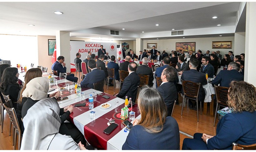 Bakan Tunç, Kocaeli Adliyesi'nde! Önce müjdeyi verdi sonra ziyaret etti - Resim: 2