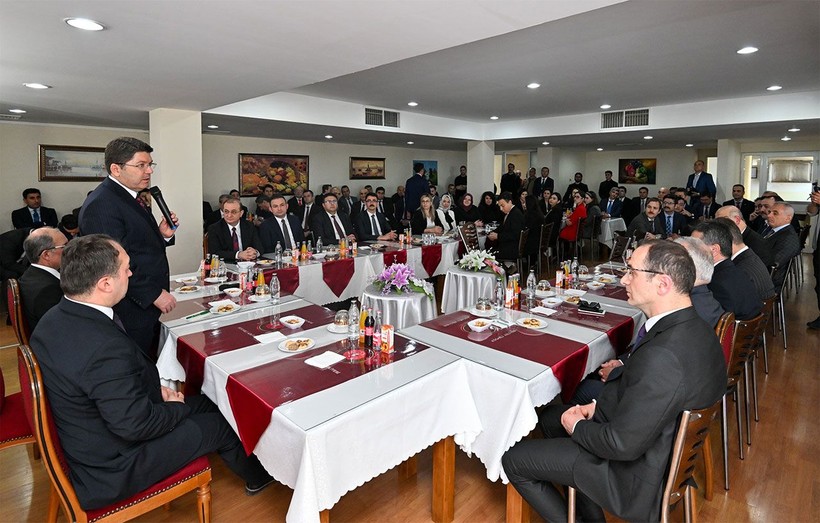 Bakan Tunç, Kocaeli Adliyesi'nde! Önce müjdeyi verdi sonra ziyaret etti - Resim: 4