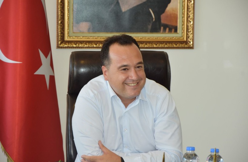 BESİM DUTLULU KİMDİR, KAÇ YAŞINDA VE ASLEN NERELİ? Yeni Manisa Belediye Başkanı Besim Dutlulu hangi partiden? - Resim: 2