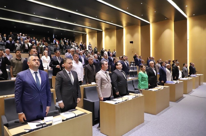 CHP'li başkanlar arasında yüksek tansiyon! Belediye başkanının mikrofonu kapatıldı! - Resim: 1
