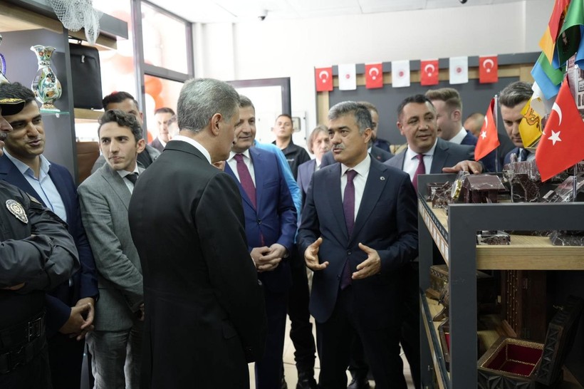 Gümüşhane'de umuda açılan mağaza! Burada her ürünün bir hikayesi var - Resim: 2