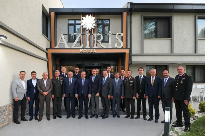 Erzincan Başsavcısı Öztürk onuruna yemek! Vali Aydoğdu plaket takdim etti - Resim: 2