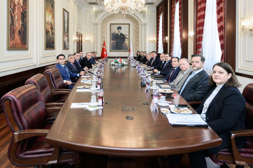 Bakan Tunç, Azerbaycan heyeti ile görüştü! - Resim: 3