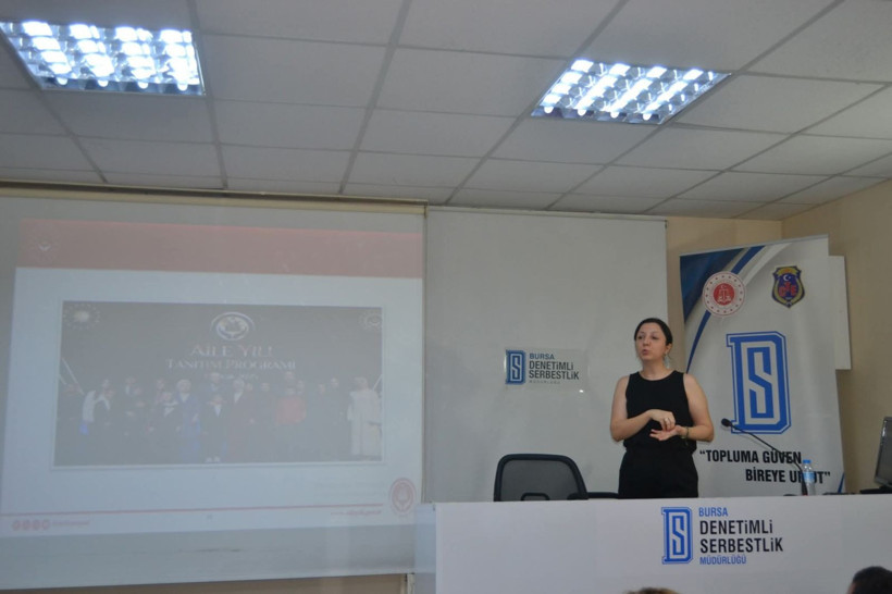 Bursa’da “Ailenin Önemi” seminerinde aile ve çocuklara yönelik ortak proje hazırlığı - Resim: 3