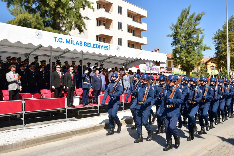 Türkiye'nin dört bir yanında 30 Ağustos Zafer Bayramı coşkusu yaşandı - Resim: 5