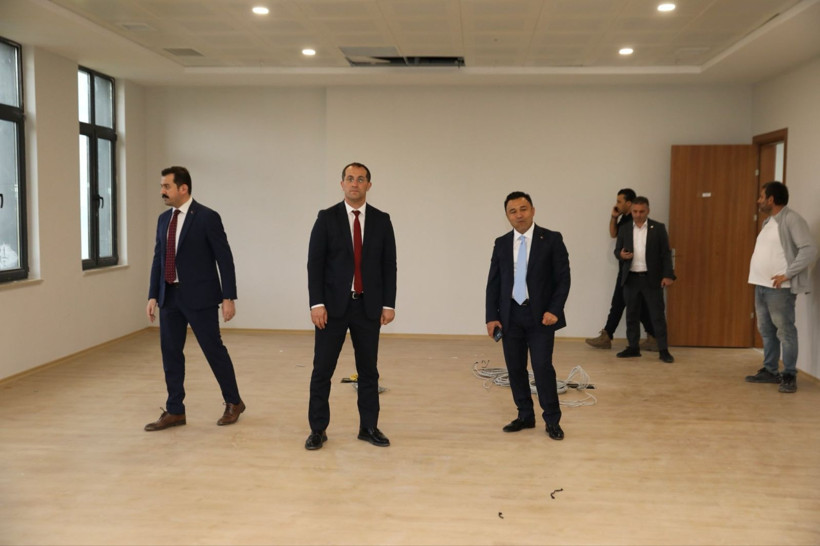 İlçe protokolü Akçaabat Adalet Sarayı’nda incelemelerde bulundu - Resim: 3