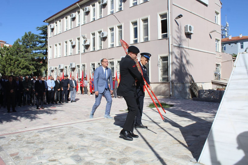 Bolvadin’in 104. kurtuluş yıl dönümü Kaymakam ve Başsavcının katılımıyla kutlandı - Resim: 1