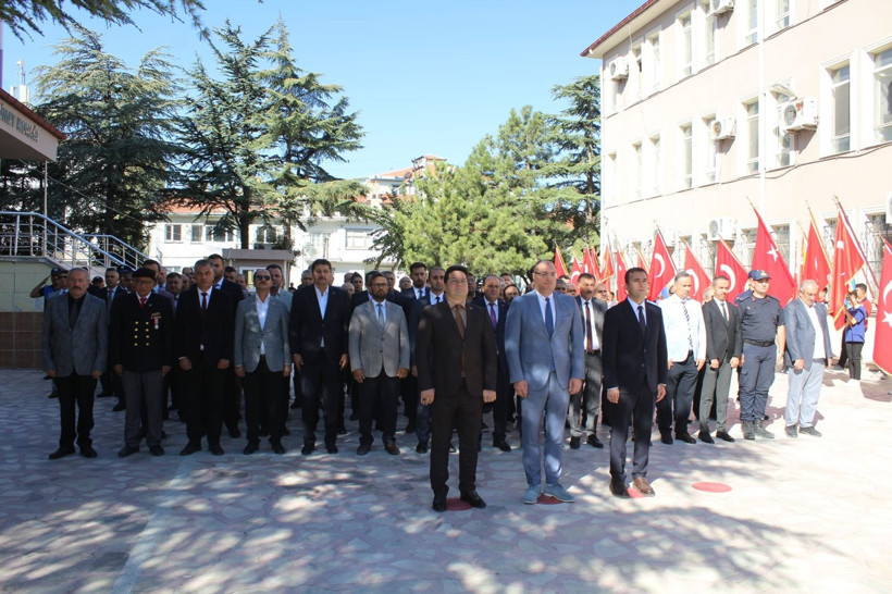 Bolvadin’in 104. kurtuluş yıl dönümü Kaymakam ve Başsavcının katılımıyla kutlandı - Resim: 3