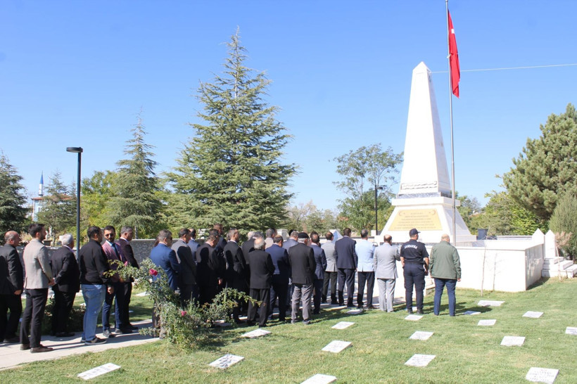 Bolvadin’in 104. kurtuluş yıl dönümü Kaymakam ve Başsavcının katılımıyla kutlandı - Resim: 2