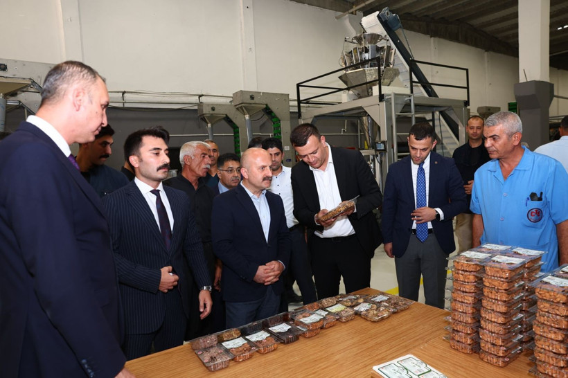 Adıyaman Valisi ve Başsavcı, Tarım Mükemmeliyet Merkezi’nde incelemelerde bulundu - Resim: 3