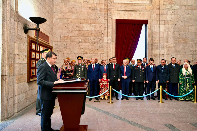 Ankara’nın başkent oluşunun 102. yılı için Anıtkabir’e ziyaret - Resim: 4