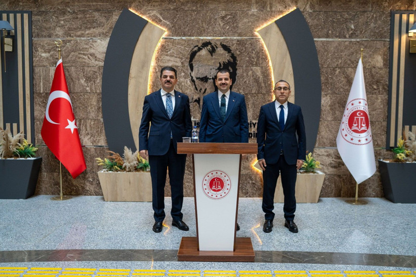Bakan Yardımcısı Yılmaz'dan Adana Adliyesi'ne ziyaret - Resim: 8