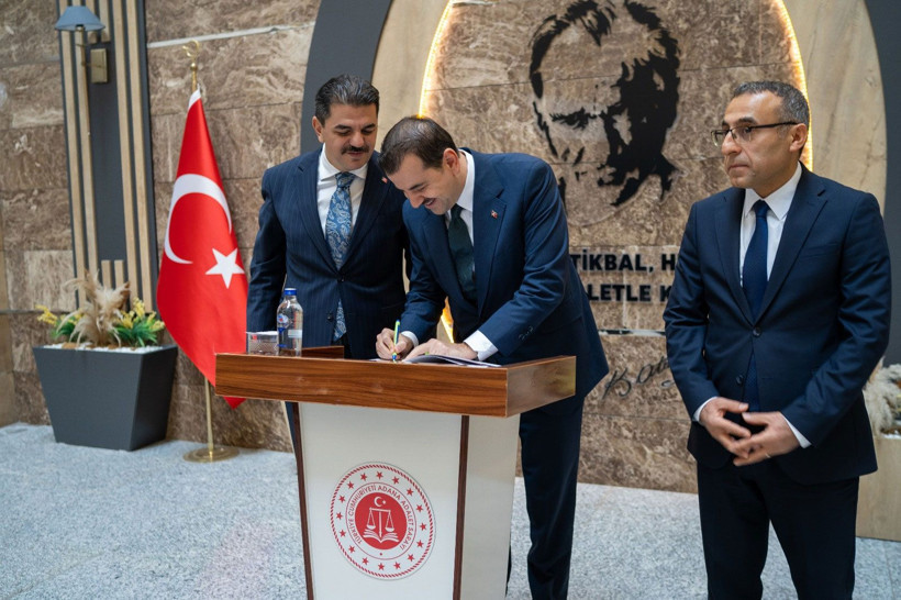 Bakan Yardımcısı Yılmaz'dan Adana Adliyesi'ne ziyaret - Resim: 6