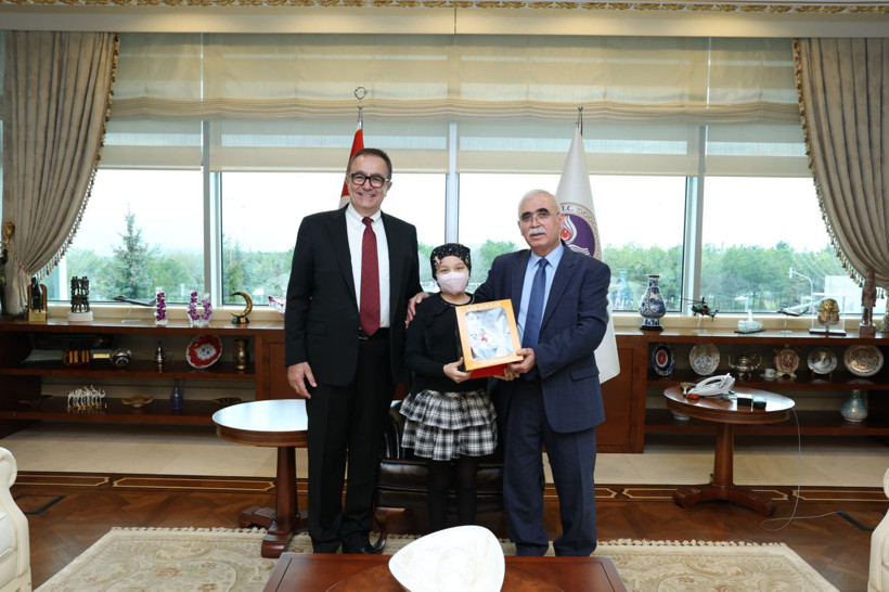 Anayasa Mahkemesi Başkanı Kadir Özkaya, lösemi tedavisi gören çocukları misafir etti - Resim: 6