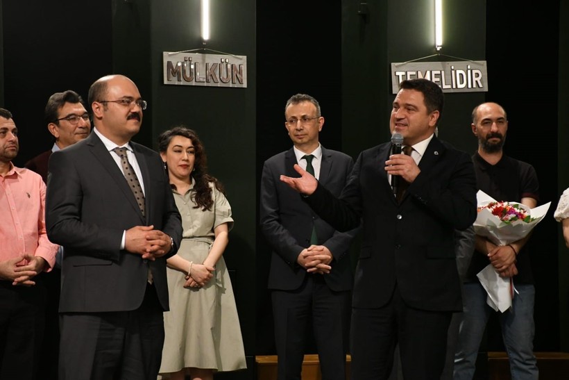Tamamı yargı mensubu! Adliye Tiyatro Kulübü 'Reis Bey'i sahneledi - Resim: 4