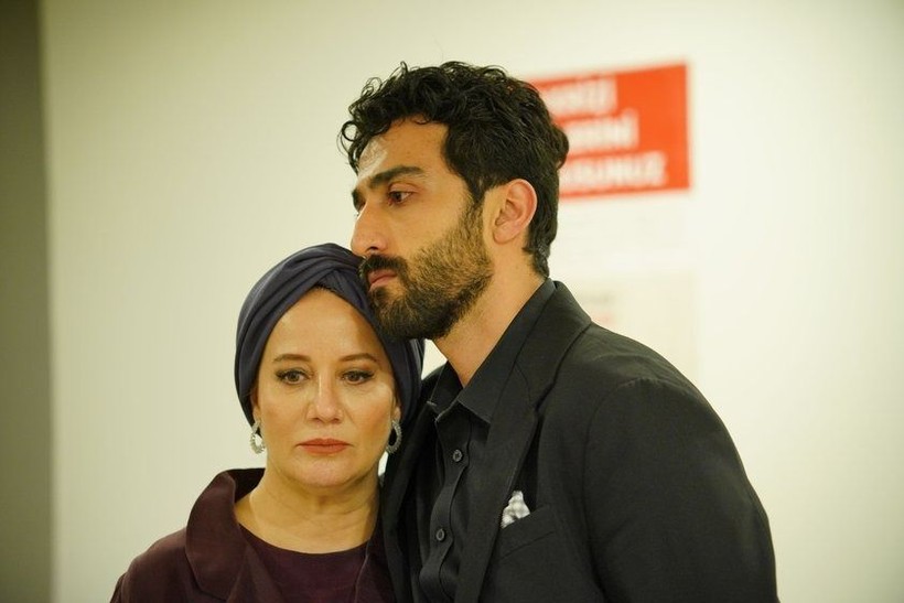 KIZILCIK ŞERBETİ SON BÖLÜM (101. BÖLÜM) FULL İZLE || 16 Mayıs Show TV Kızılcık Şerbeti son bölüm izleme ekranı - Resim: 3