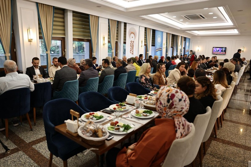 Personel Genel Müdürü Kuloğlu HSK'ya çiçeklerle uğurlandı! - Resim: 1